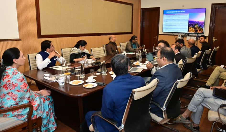 उपमुख्यमंत्री दिया कुमारी ने समीक्षा बैठक में महत्वपूर्ण पर्यटन स्थलों के लिए एआर/वीआर शो की रूपरेखा तैयार करने के दिये निर्देश