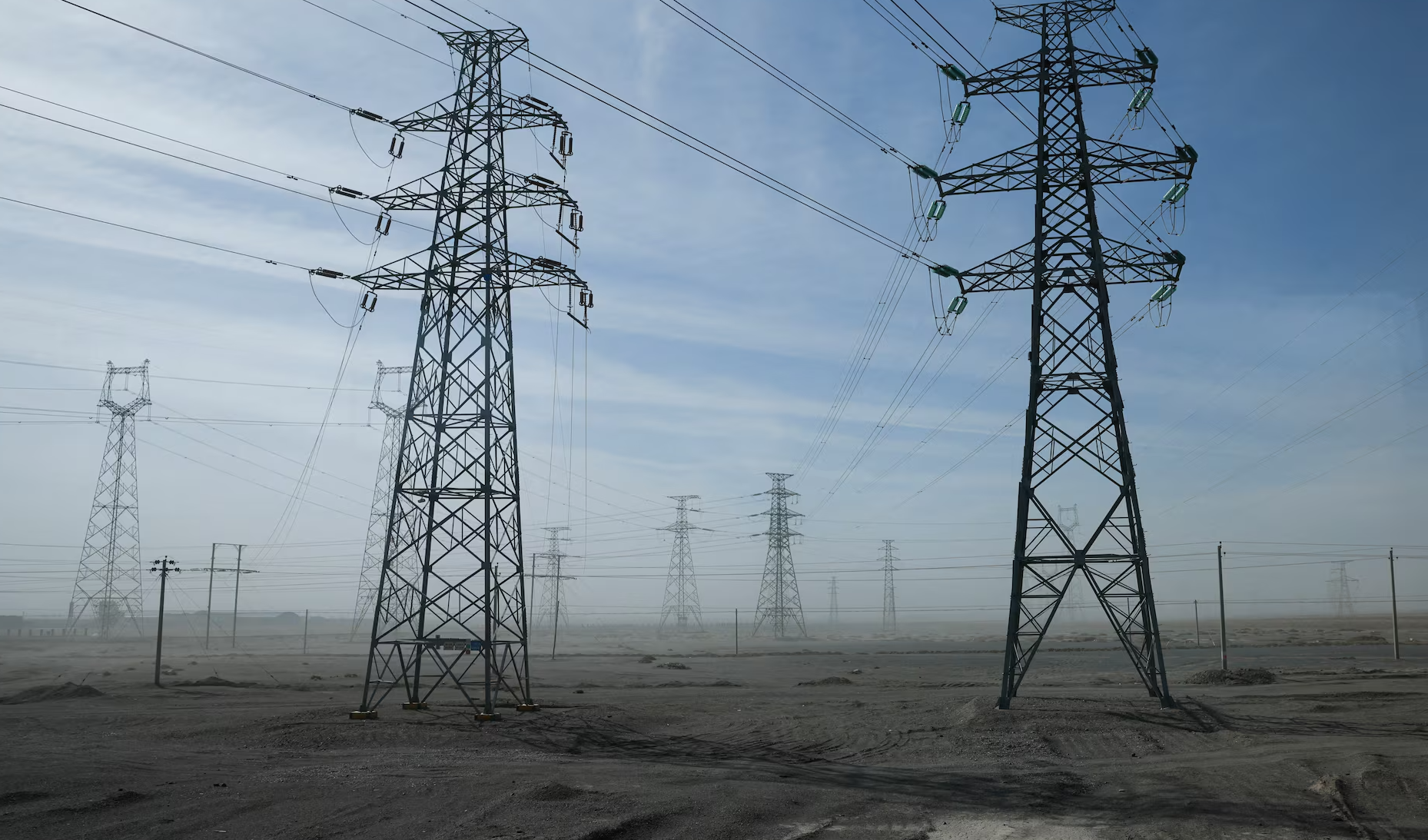 चीन में बिजली खपत ने 2025 में बनाया नया रिकॉर्ड, पहली बार 10 ट्रिलियन किलोवाट-घंटे के पार; हाई-टेक उद्योग बने सबसे बड़े कारण