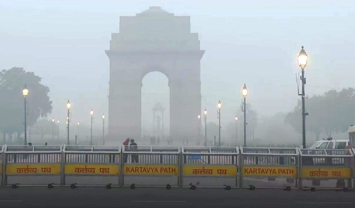 दिल्ली की वायु गुणवत्ता में सुधार, न्यूनतम तापमान सामान्य से 4 डिग्री अधिक 12.6°C