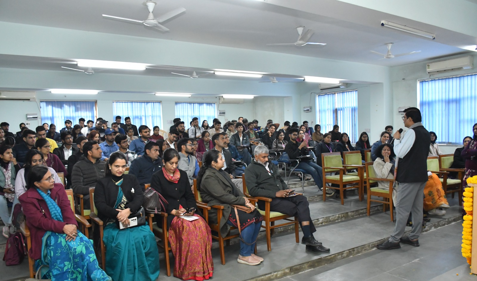 असफलता से डरें नहीं, यही नवाचार की नींव है  राजस्थान विश्वविद्यालय में “स्मार्ट, स्वस्थ एवं सतत भारत के लिए नवोन्मेषी डिज़ाइन समाधान” पर राष्ट्रीय संगोष्ठी