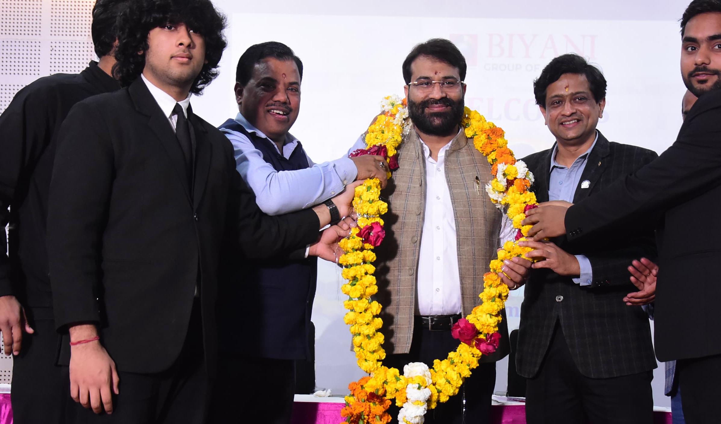 एयू मैराथन जयपुर रन पोस्टर का भव्य विमोचन