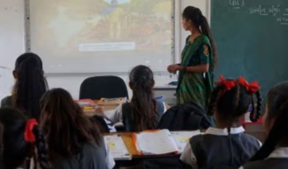 फरवरी 2026 में दिल्ली-एनसीआर और लखनऊ के स्कूलों में सीमित छुट्टियां, बोर्ड परीक्षाओं के कारण बढ़ेगा अकादमिक दबाव