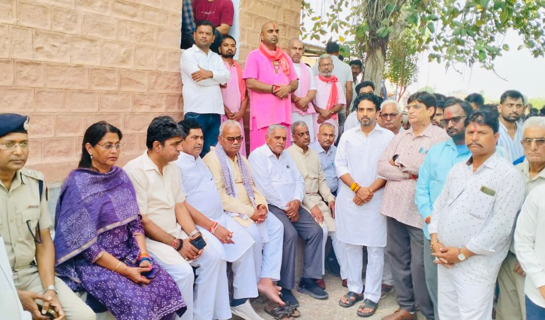 प्रभारी मंत्री मदन दिलावर ने अर्पित की श्रद्धांजलि  — दिवंगत आत्माओं की शांति के लिए की प्रार्थना