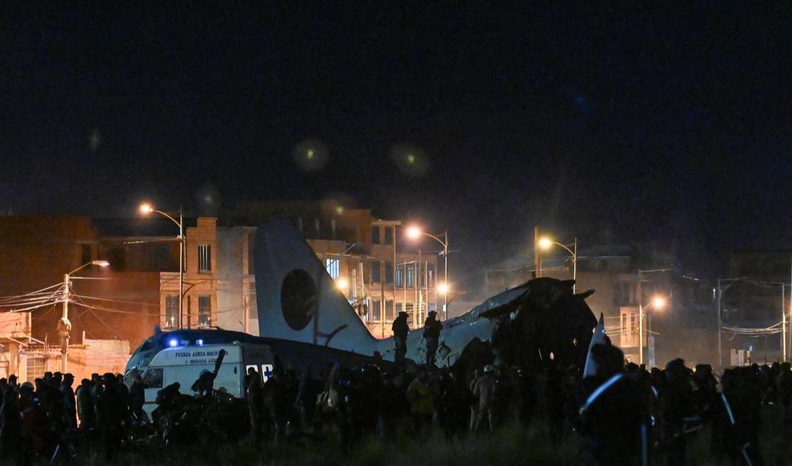 Bolivia Probes Fatal Military Aircraft Crash Near Capital as Death Toll Rises