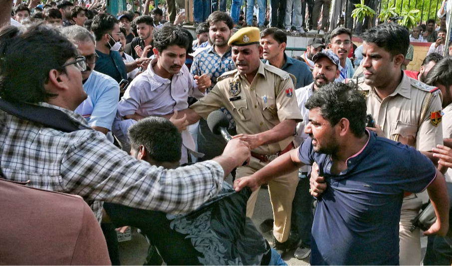 जयपुर में CJP टीम के स्कूल दौरे पर विवाद, अभिजीत डिपके ने राजस्थान में धरने की चेतावनी दी