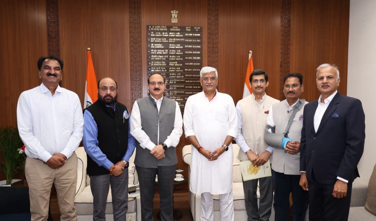 फेडरेशन ऑफ हॉस्पिटैलिटी एंड टूरिज्म ऑफ राजस्थान के प्रतिनिधिमंडल ने केंद्रीय पर्यटन मंत्री से की मुलाकात, पर्यटन विकास के विभिन्न मुद्दों पर हुई विस्तृत चर्चा