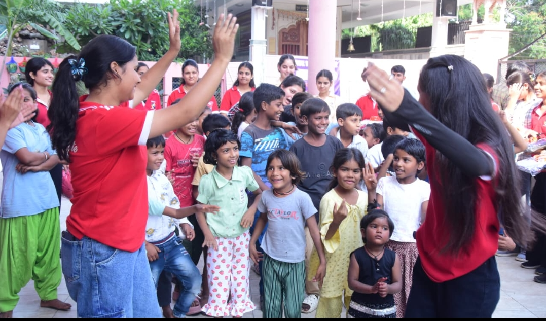 बियानी कॉलेज ने जरूरतमंद बच्चों के साथ मनाई दिवाली स्लम एरिया और अनाथालयों के बच्चों ने दिखाया उत्साह और प्रतिभा, कॉलेज परिसर गूंज उठा खुशियों से
