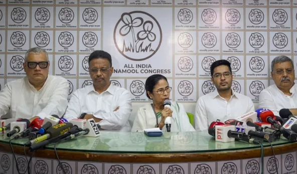 Bye-Elections 2026: Voting Underway Across Bengal, Tamil Nadu, Puducherry and Assam; EVM Issues and Polling Complaints Reported