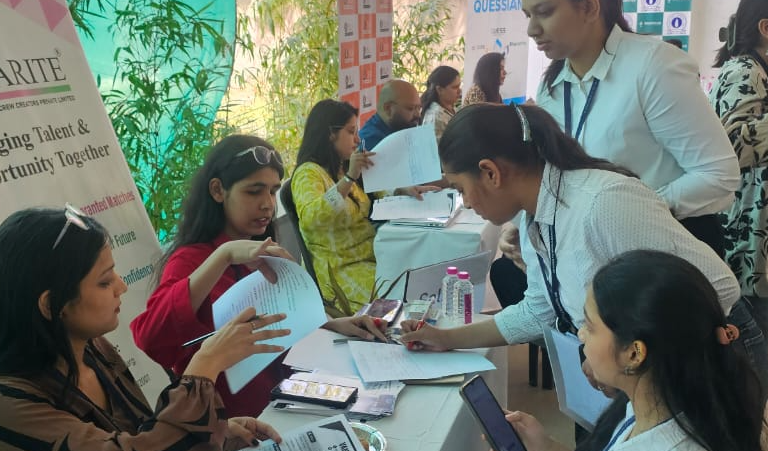 ‘‘जॉब फेयर का सफल आयोजन’’