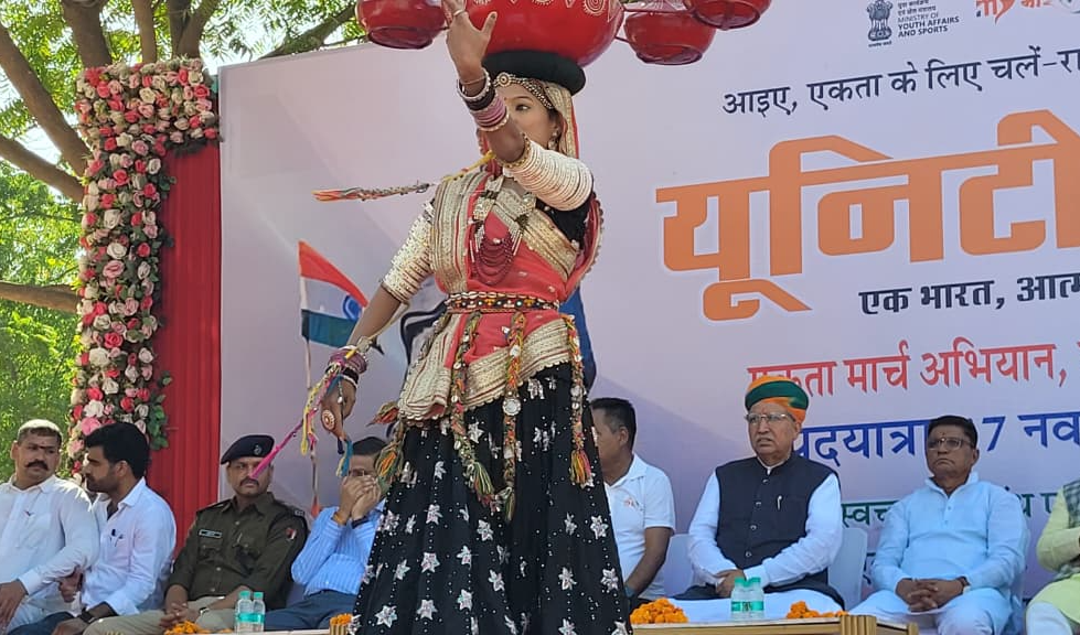 किसान भवन से कृषि विश्वविद्यालय तक पैदल चले केन्द्रीय मंत्री अर्जुन राम मेघवाल