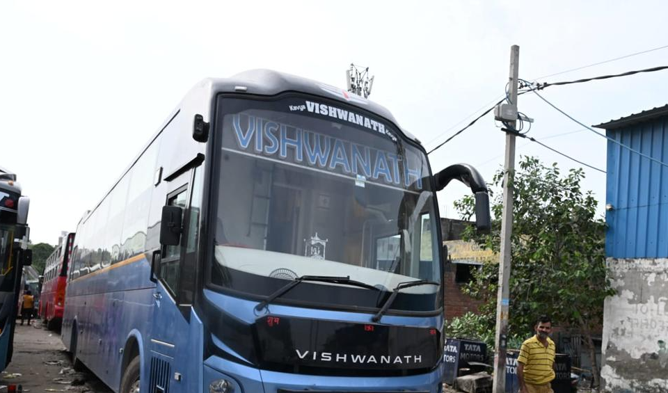 16-Year-Old Girl Allegedly Assaulted Inside Moving Sleeper Bus in Greater Noida; Driver and Conductor Arrested