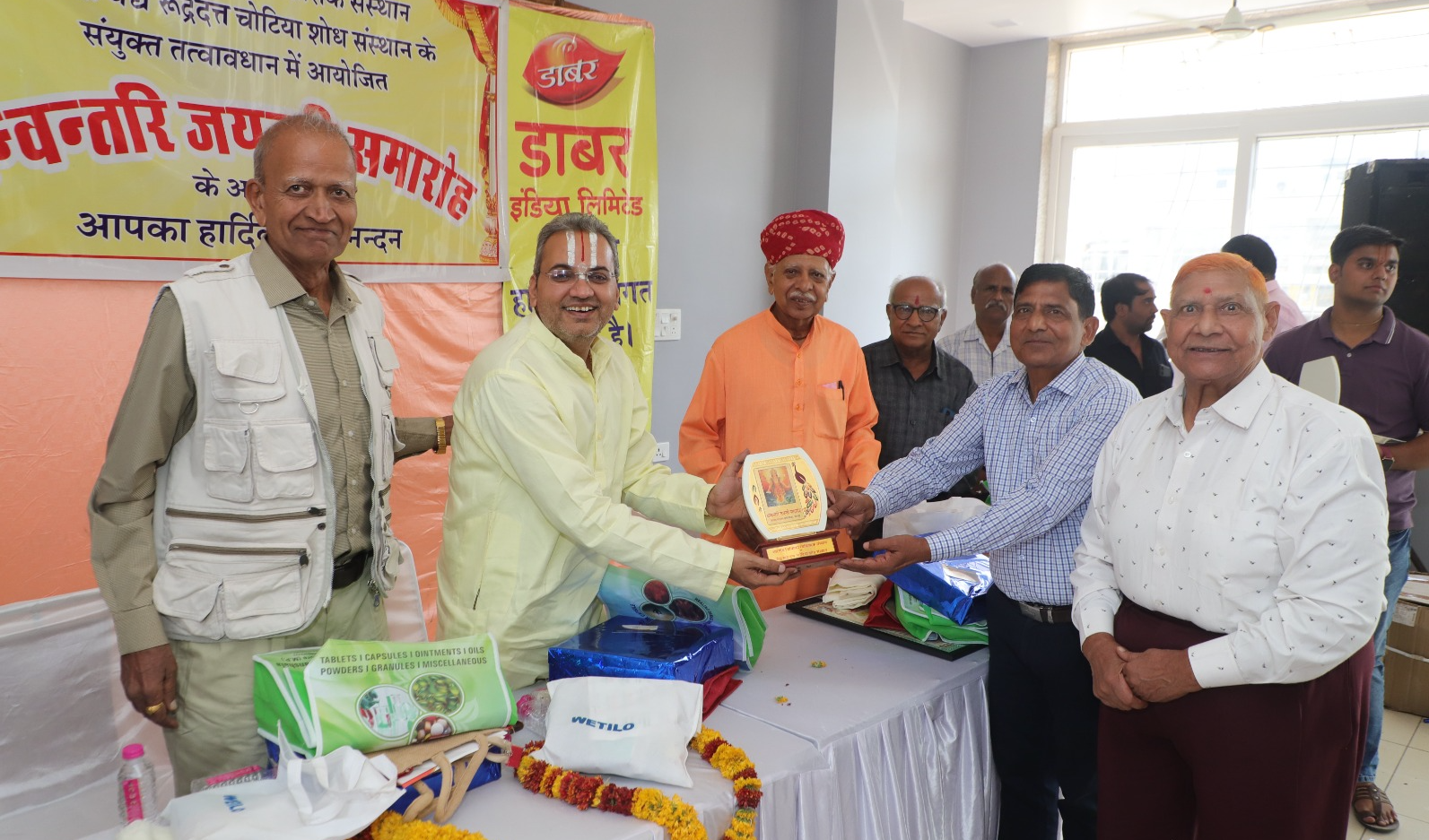 आयुर्वेद को संस्कृत से जोड़े बिना इसकी आत्मा अधूरी - शास्त्री कोसलेंद्रदास