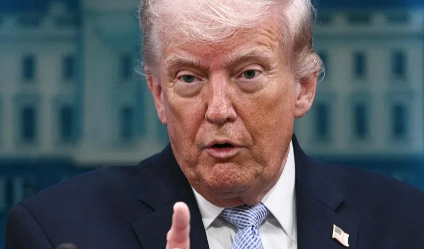 ईरान में फंसे अमेरिकी एयरमैन के बचाव अभियान पर ट्रंप की प्रतिक्रिया, लीक को लेकर मीडिया को चेतावनी