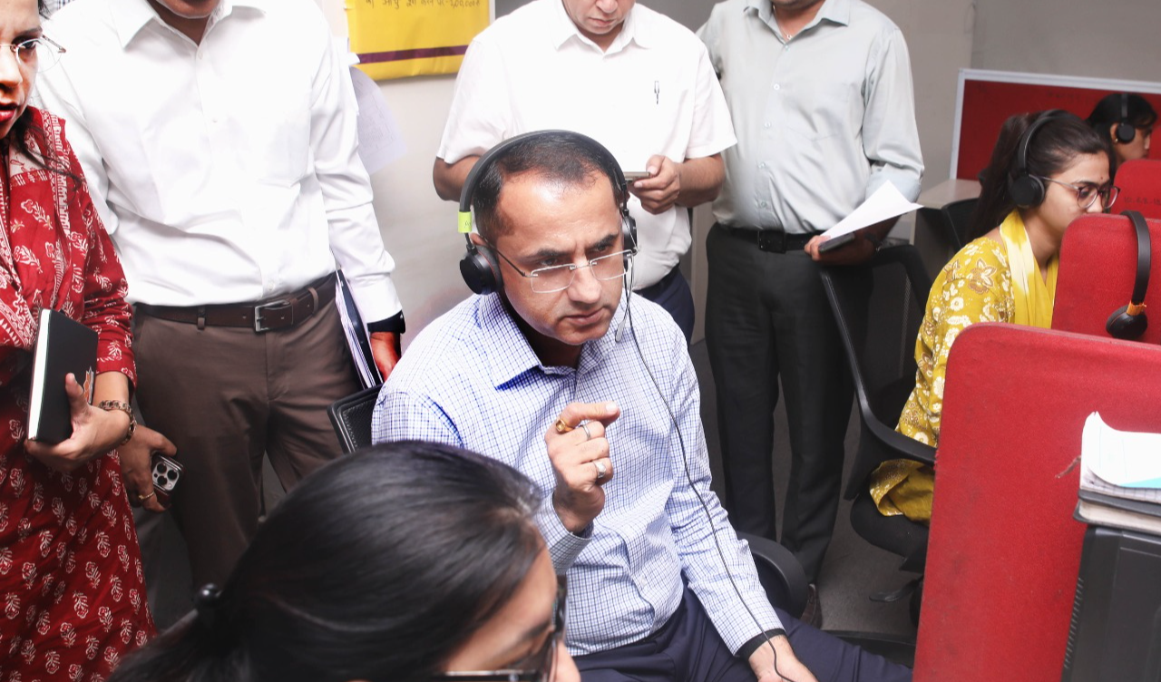 लापरवाही की शिकायत पर दो ग्राम विकास अधिकारियों को 17 सीसीए की चार्जशीट जारी करने के निर्देश’