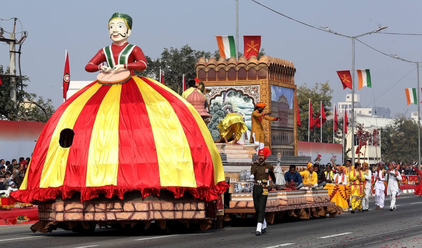 सेना दिवस परेड:  राजस्थान की झांकी में राज्य की सदियों पुरानी वास्तुकला, पारंपरिक हस्तशिल्प, विश्व प्रसिद्ध लोक कलाओं की दिखी अनूठी झलक