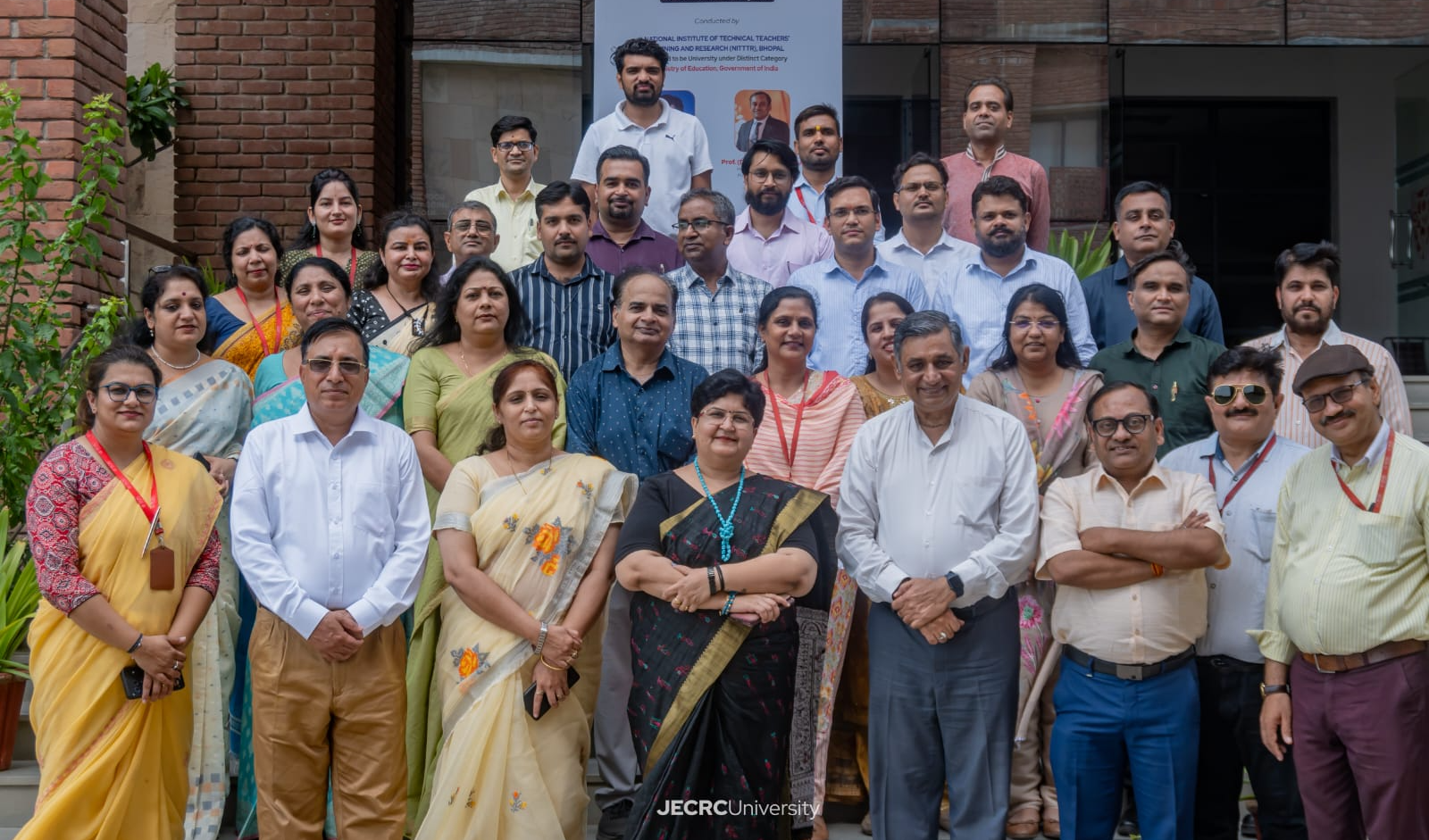 जेईसीआरसी विश्वविद्यालय में एनआईटीटीटीआर भोपाल के सहयोग से पाँच दिवसीय फैकल्टी डेवलपमेंट प्रोग्राम का सफल समापन