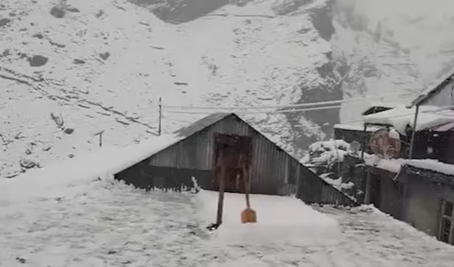 Second Spell of Snowfall Blankets Uttarakhand’s High-Altitude Regions