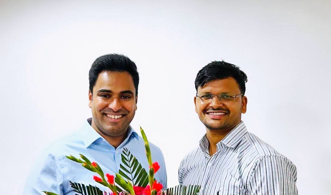 नवनियुक्त AICC सचिव एवं उत्तर प्रदेश के सह-प्रभारी वरुण चौधरी से रोहिताश कुमार मीणा की मुलाकात