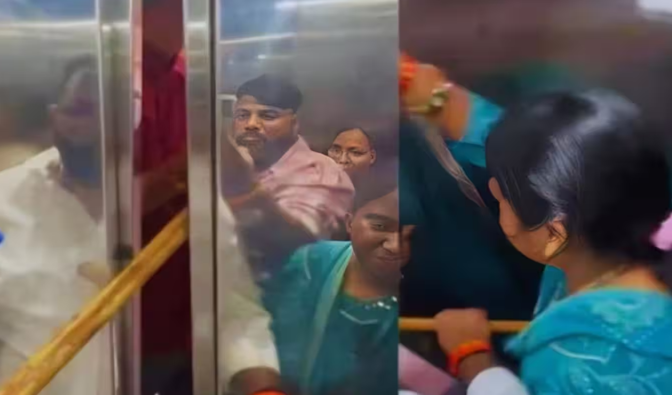 झारखंड भवन की लिफ्ट में फंसा पूर्व सांसद घूरन राम का परिवार, बेटे-बहू समेत 6 लोग बेहोश