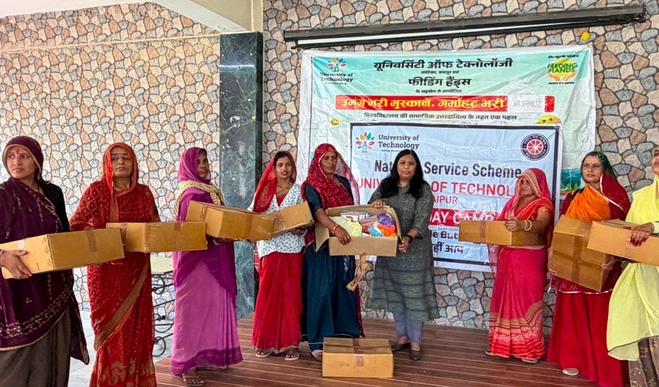 यूनिवर्सिटी ऑफ टेक्नोलॉजी जयपुर एवं फीडिंग हैंड्स एनजीओ द्वारा आंगनबाड़ी केन्द्रों को शैक्षणिक खिलौना किटों का वितरण