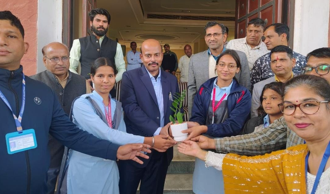 270 मेधावी विद्यार्थी अन्तर्राज्यीय भ्रमण पर रवाना