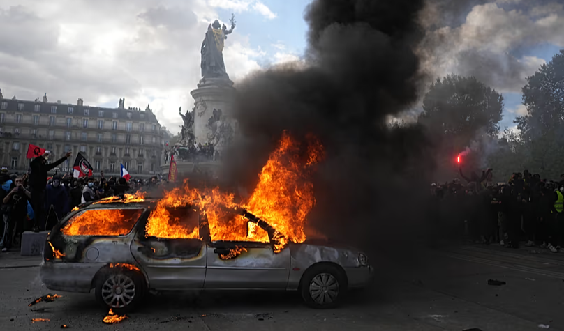 Paris Police Impose Overnight Curfew in Two Areas After Wave of Rioting Across France