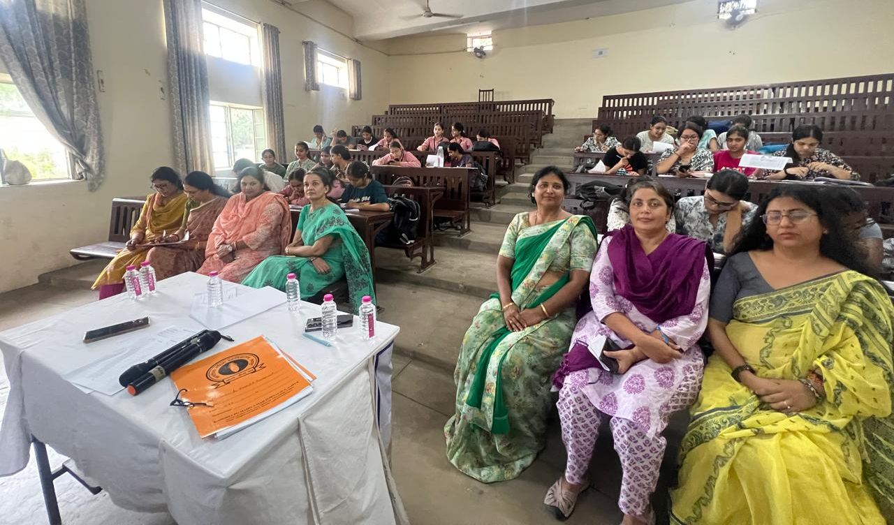 रिसर्च एंड डेवलपमेंट सेंटर द्वारा “समाचार से शोध तकः पढ़ें, प्रश्न करें, शोध करें” कार्यक्रम का आयोजन