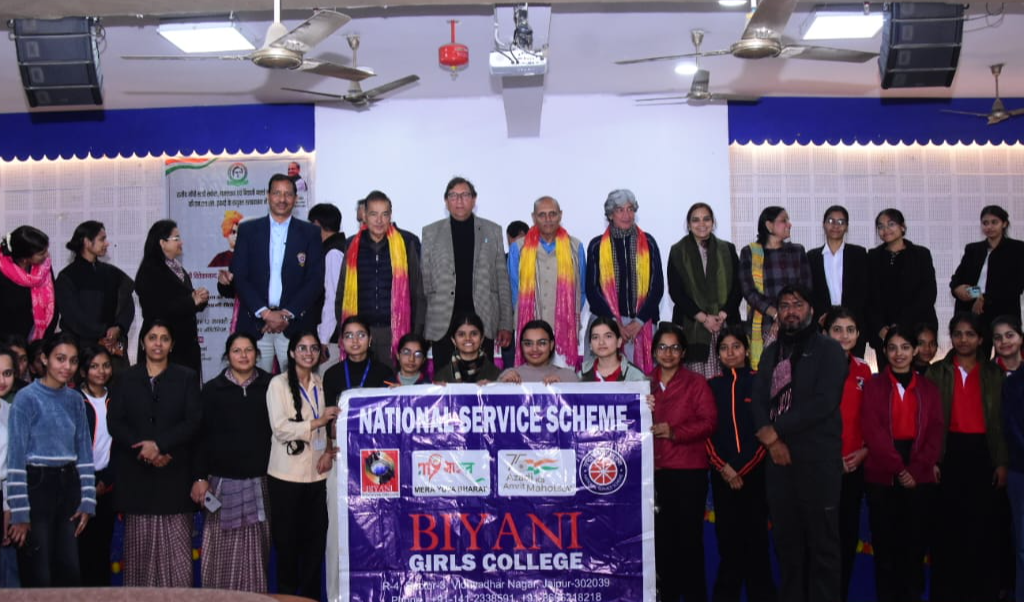 केरल के कालीकट हवाई अड्डे पर दुबई जाने वाली स्पाइसजेट उड़ान में भारी देरी, 180 यात्री घंटों तक फंसे