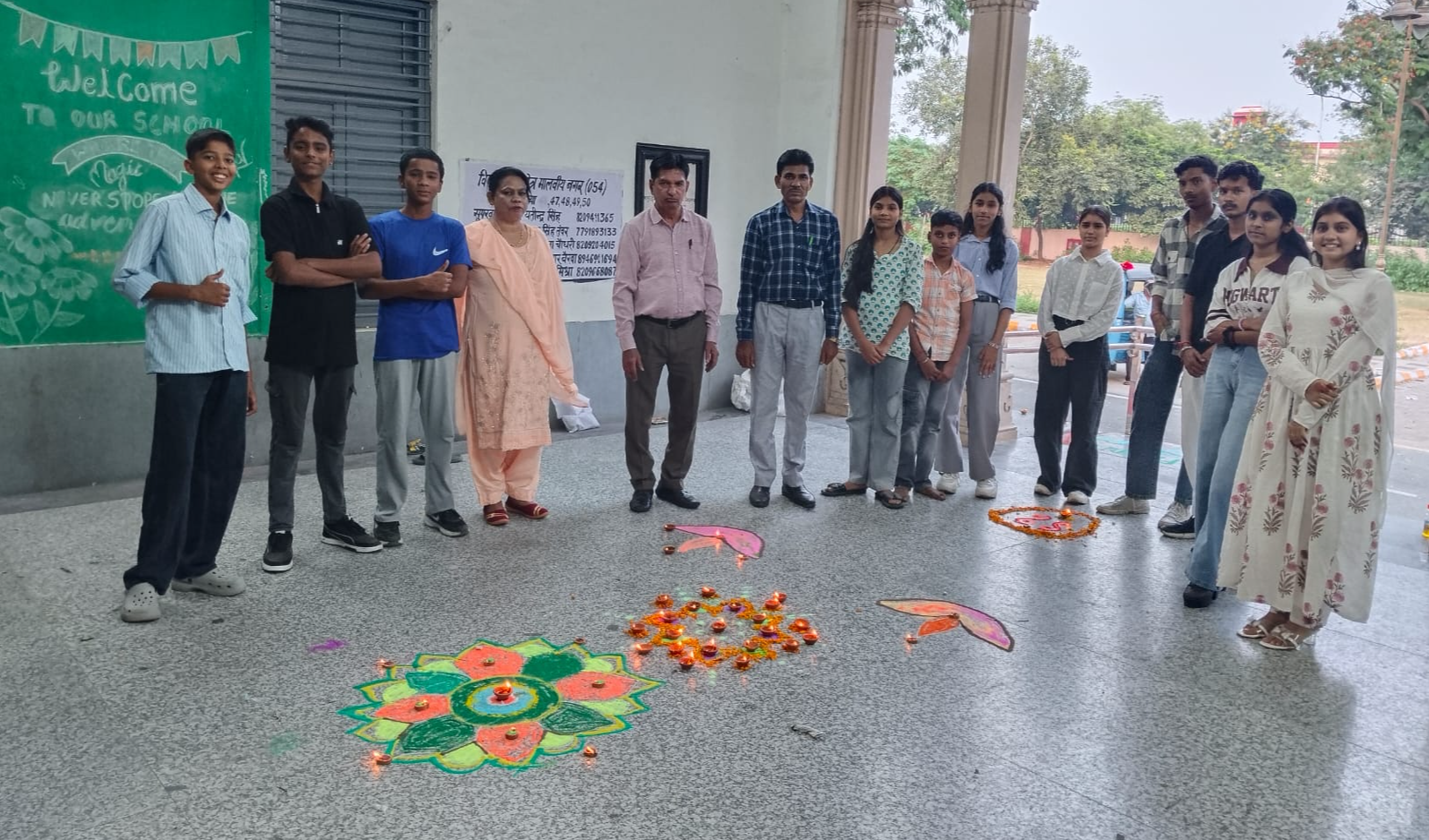 विद्यालय में पहले जगमगाए दीप — राजा रामदेव पोदार विद्यालय में मनाई गई अनोखी दीपावली