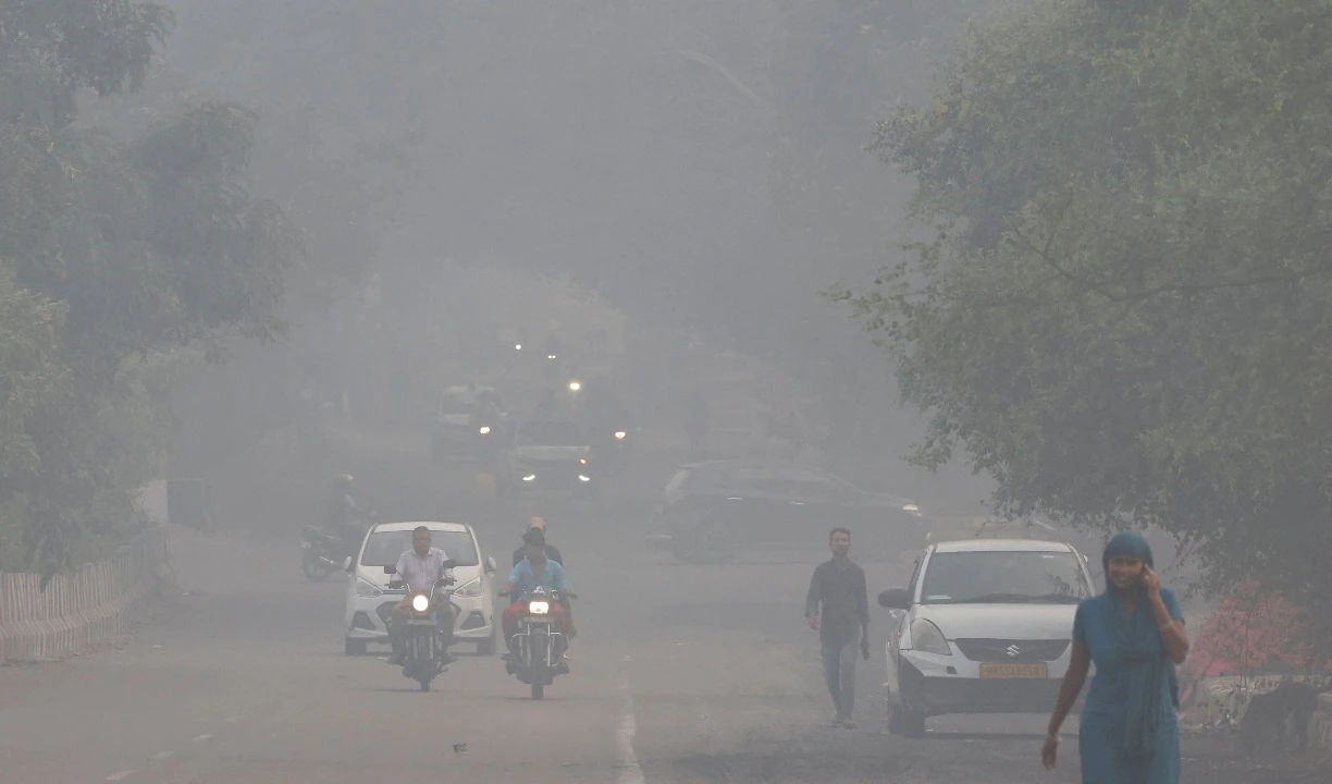 Delhi Air Quality Remains ‘Very Poor’; Govt Forms Expert Panel to Tackle Pollution