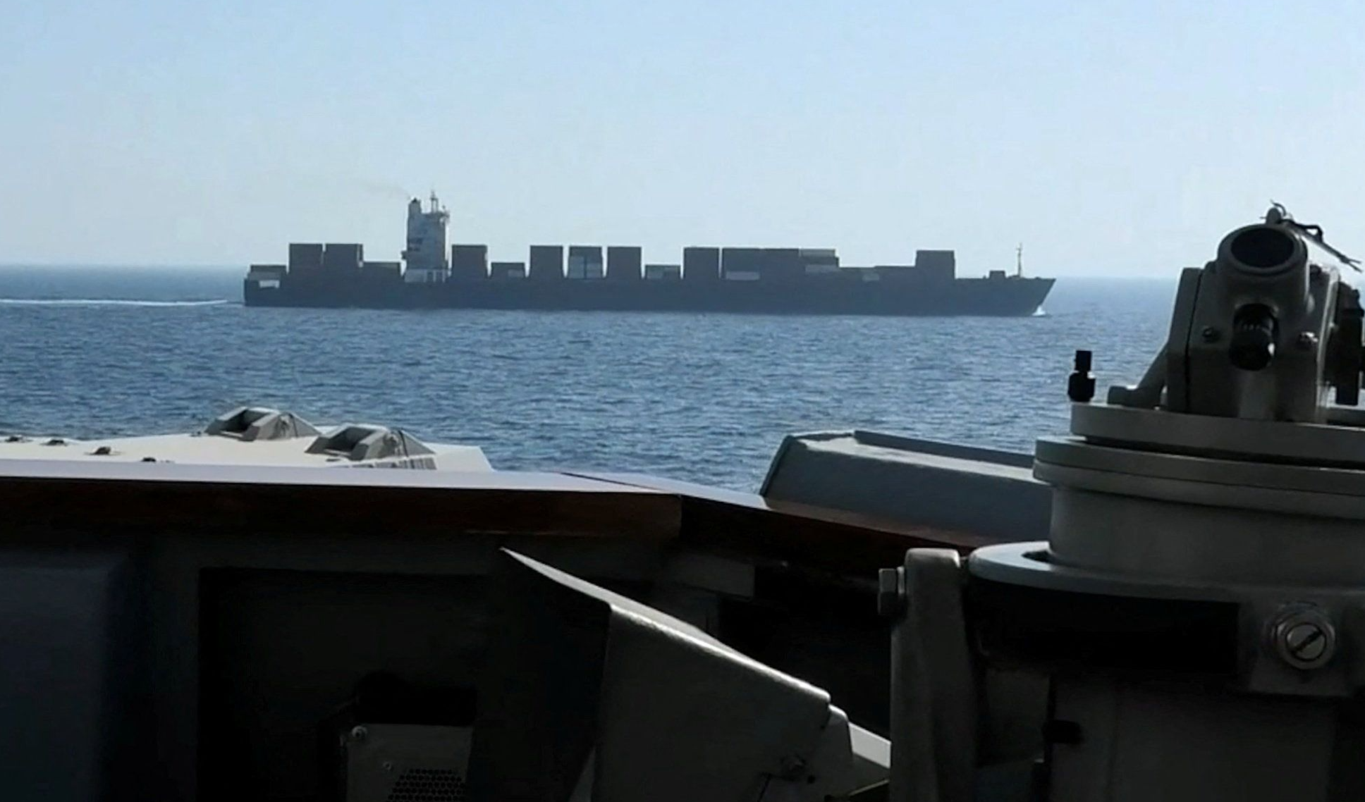 US-Iran Tensions Escalate Ahead of Ceasefire Deadline, Peace Talks Uncertain