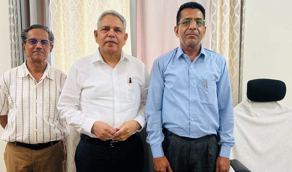 उच्च न्यायालय द्वारा राज्यपाल का आदेश पर स्टे ! डॉ देव स्वरूप की बाबा आमटे दिव्यांग विश्वविद्यालय पद पर ससम्मान बहाली