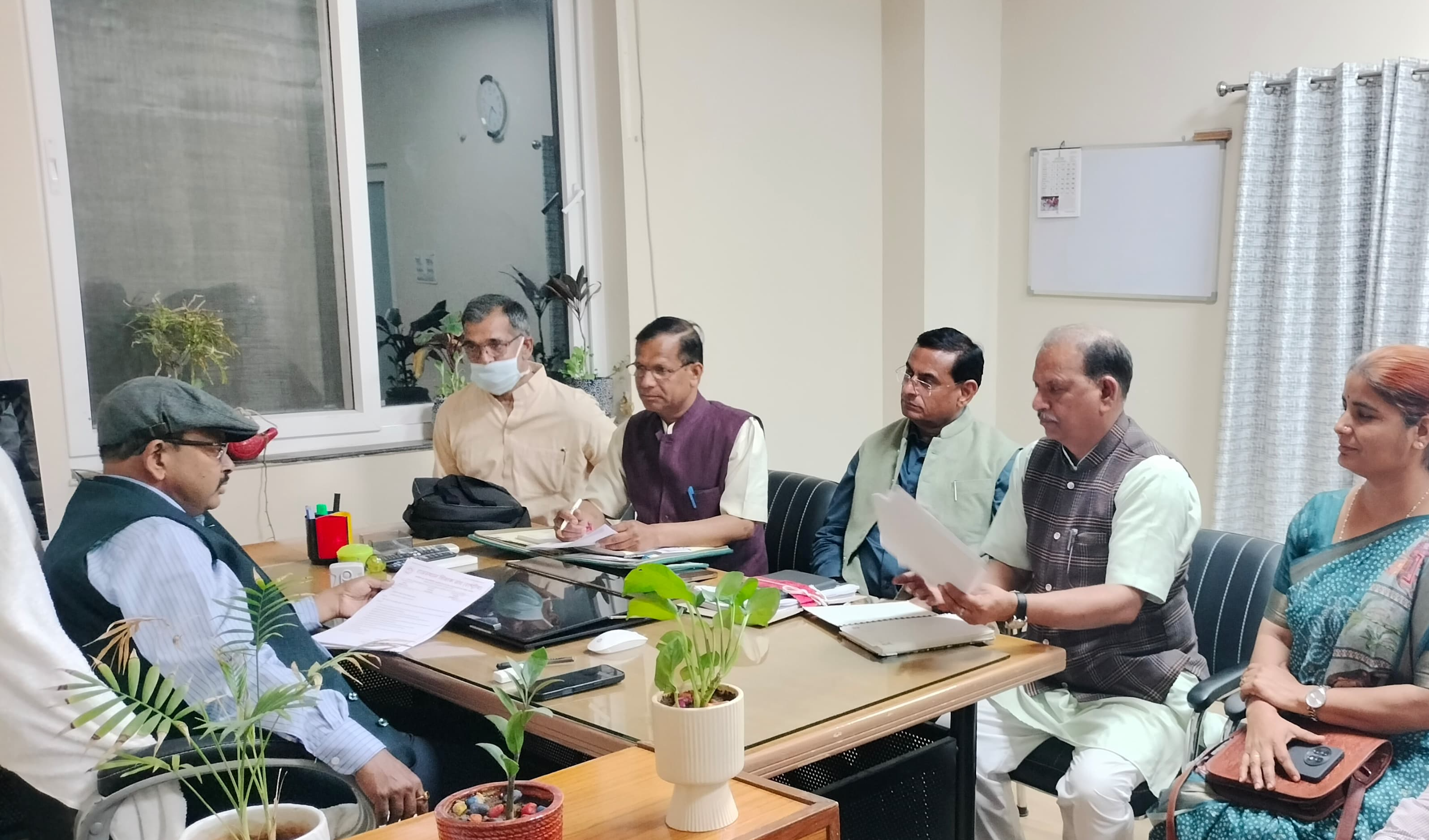 शिक्षकों के स्थानांतरण,पदोन्नतियों सहित रुके हुए कार्य हो शीघ्र पूर्ण:पुष्करणा