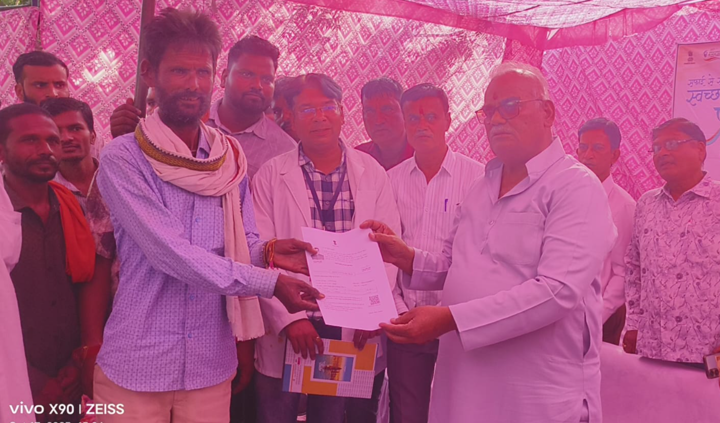 जुल्मी और लखारिया के ग्रामीण सेवा शिविर में मंत्री मदन दिलावर ने वितरित किए 14 आवासीय पट्टे