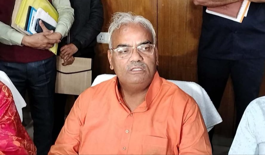 शिक्षा विभाग ने फिर बनाया विश्व रिकॉर्ड!