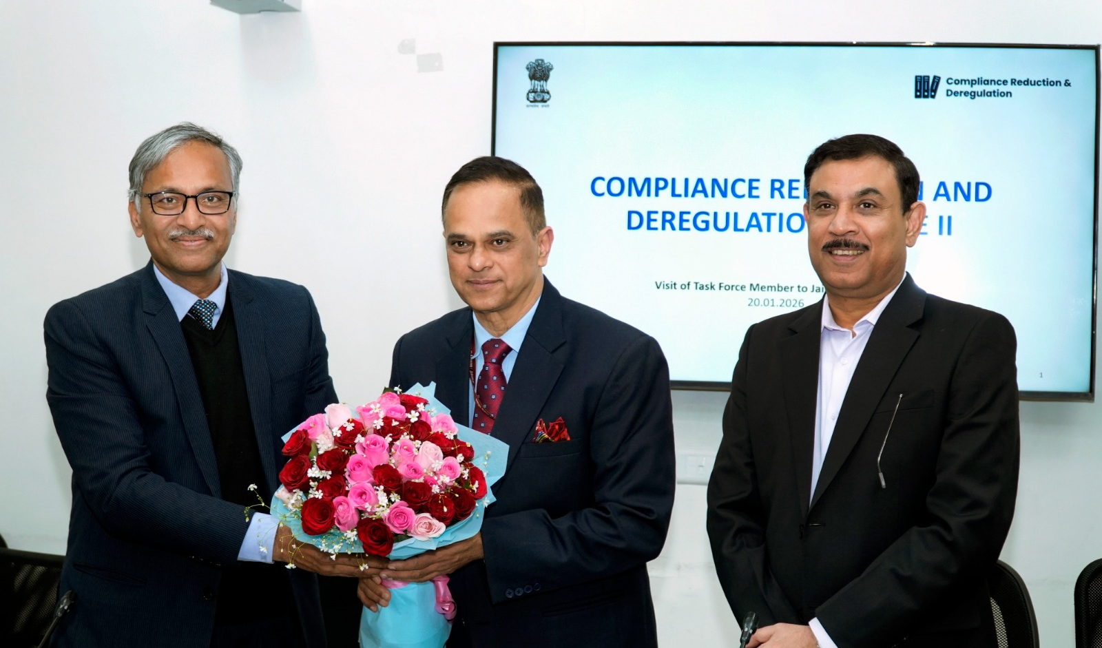 कंप्लायंस रिडक्शन एंड डी-रेगुलेशन फेज-2 के क्रियान्वयन के लिए  मुख्य सचिव के साथ भारत सरकार के प्रतिनि​धिमंडल की बैठक