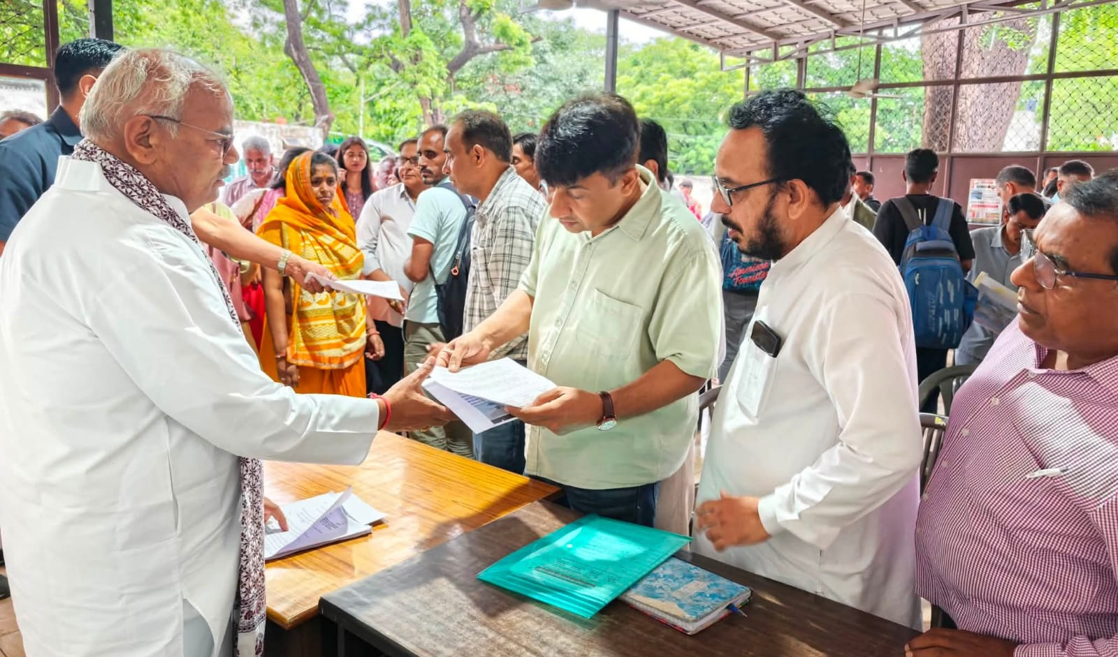 शिक्षकों की समस्यायों के लिए शिक्षामंत्री से मिला शिक्षक संघ