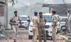 दिल्ली पुलिस की बड़ी कार्रवाई: संदिग्ध आतंकी नेटवर्क से जुड़े व्यक्ति को सीमा के पास हिरासत में लिया गया