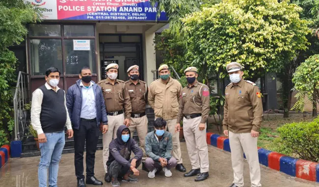 20 साल से फरार उम्रकैद का दोषी दिल्ली से गिरफ्तार, सिक्योरिटी गार्ड बनकर छिपा था