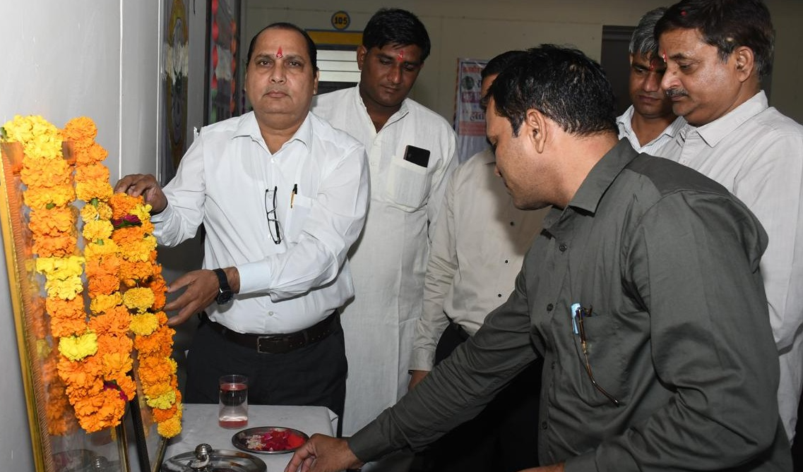 भारतीय ज्ञान परंपरा और गांधी दर्शन पर कार्यशाला का आयोजन प्रोफेसर जनक सिंह मीना ने भेंट की 11 हजार रुपये की पुस्तकें, कहा - गांधी दर्शन भारतीय संस्कृति की आत्मा