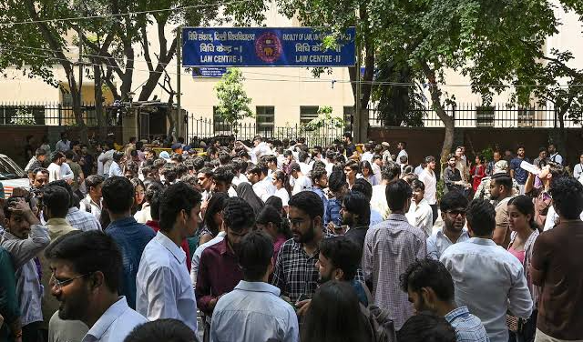 DUSU Election 2026: ABVP’s Yash Dabas Leads Presidential Race After Round 6, Independent Ahead in VP Contest