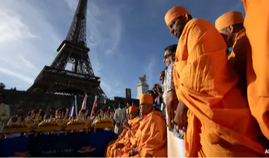 Eiffel Tower Closed After Staff Strike Over Alleged Removal of Women During Hindu Group Visit