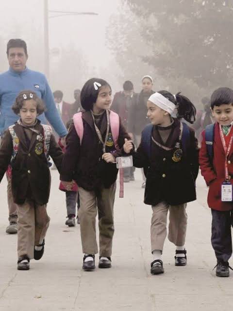 जयपुर में कड़ाके की ठंड का कहर: जिला प्रशासन ने बढ़ाई स्कूलों की छुट्टियां, 5वीं तक अब 10 जनवरी तक अवकाश