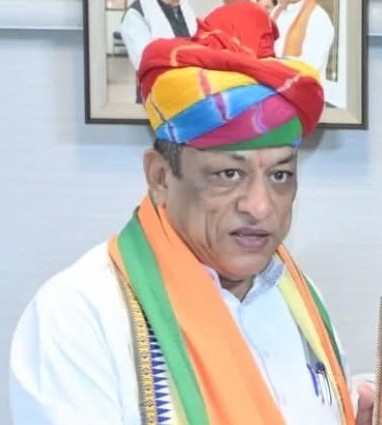 गौशालाओं को अनुदान भी देंगे और निर्माण भी कराएंगे - गोपालन मंत्री