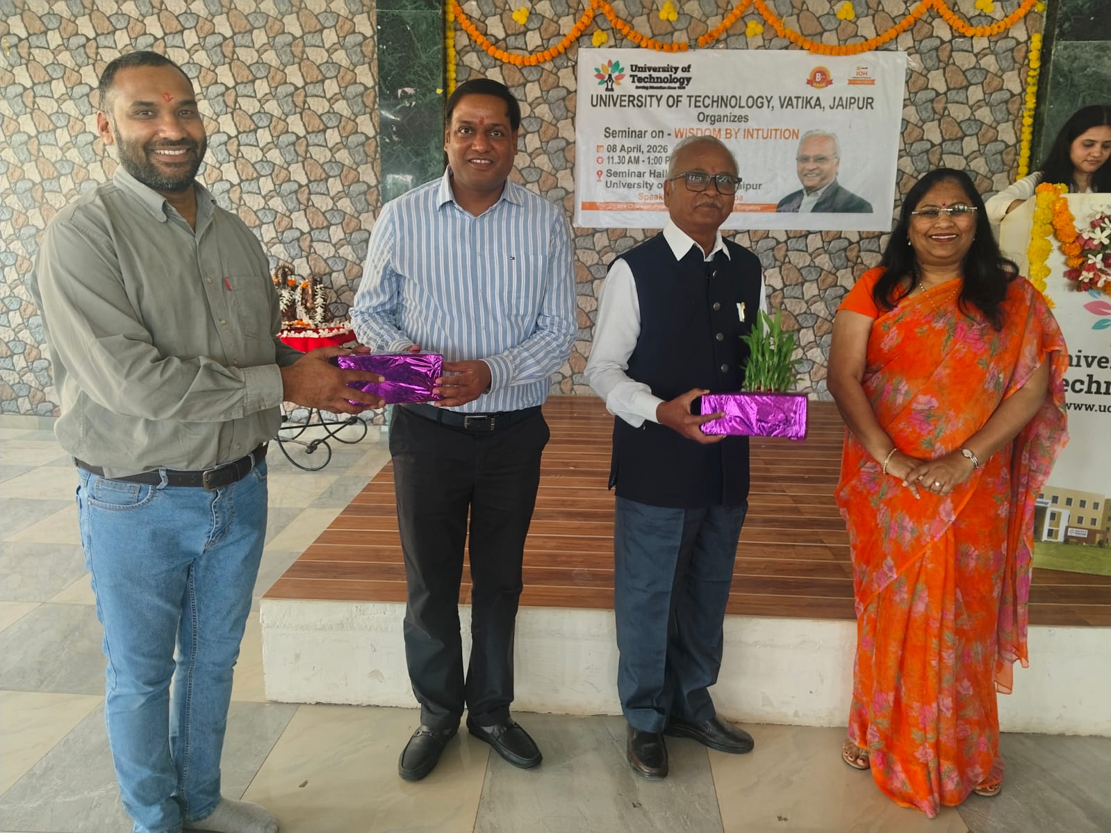 यूनिवर्सिटी ऑफ टेक्नोलॉजी वाटिका जयपुर में आध्यात्मिक विज्ञान सत्र का सफल आयोजन, विद्यार्थियों को मिला ज्ञान और अनुभव का अनूठा संगम