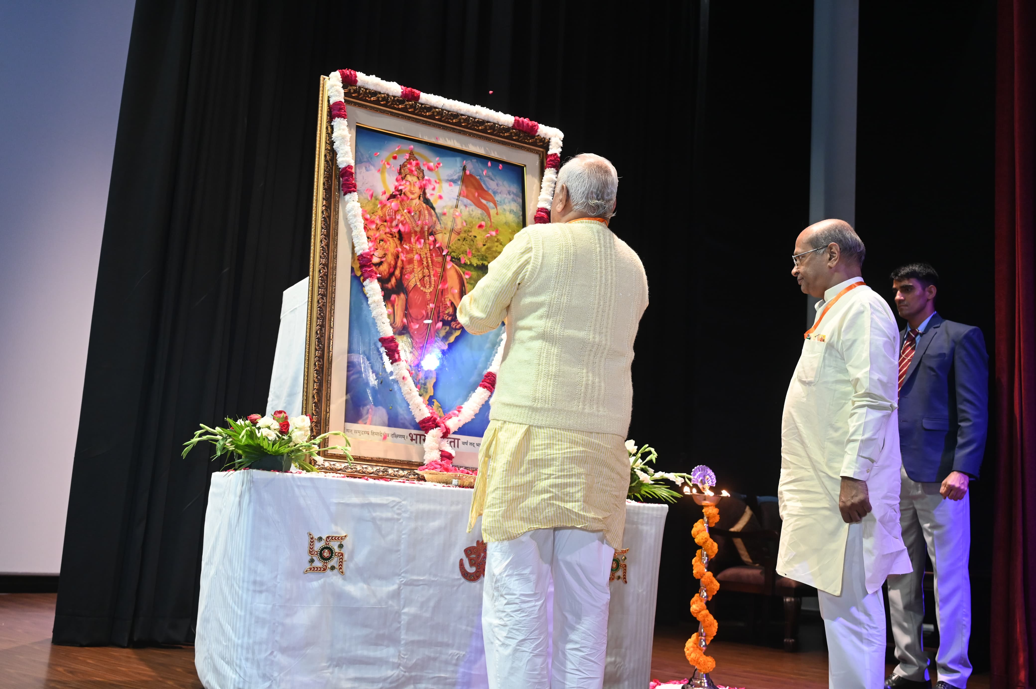 सहकार, कृषि और उद्योग हमारे विकास के आधार स्तंभ - मोहनराव भागवत