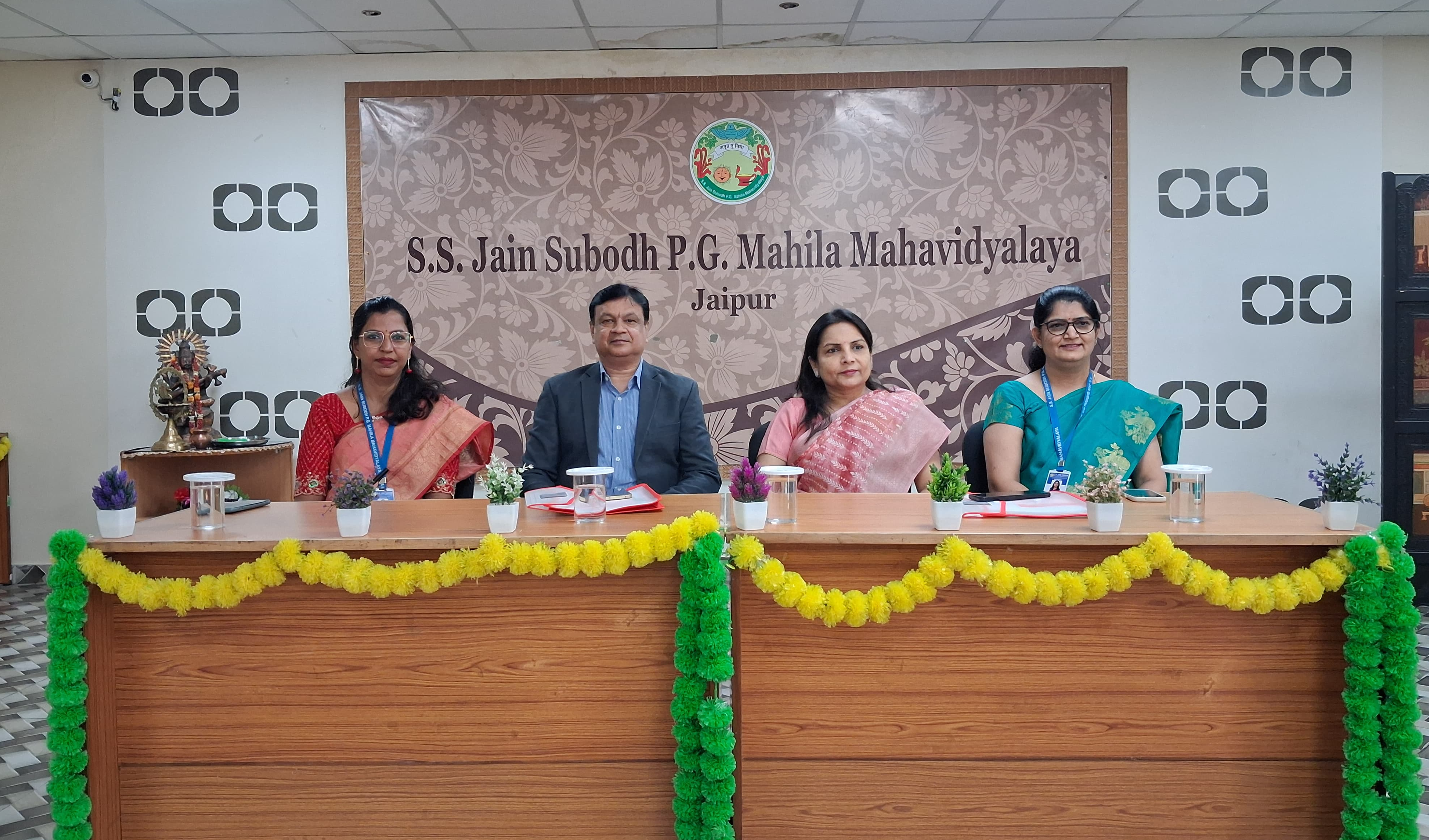 आईआईटी मुंबई के संयुक्त तत्त्वाधान में इल्युमिनेट कार्यशाला का आयोजन:छात्राओं ने सीखे तकनीकी गुर