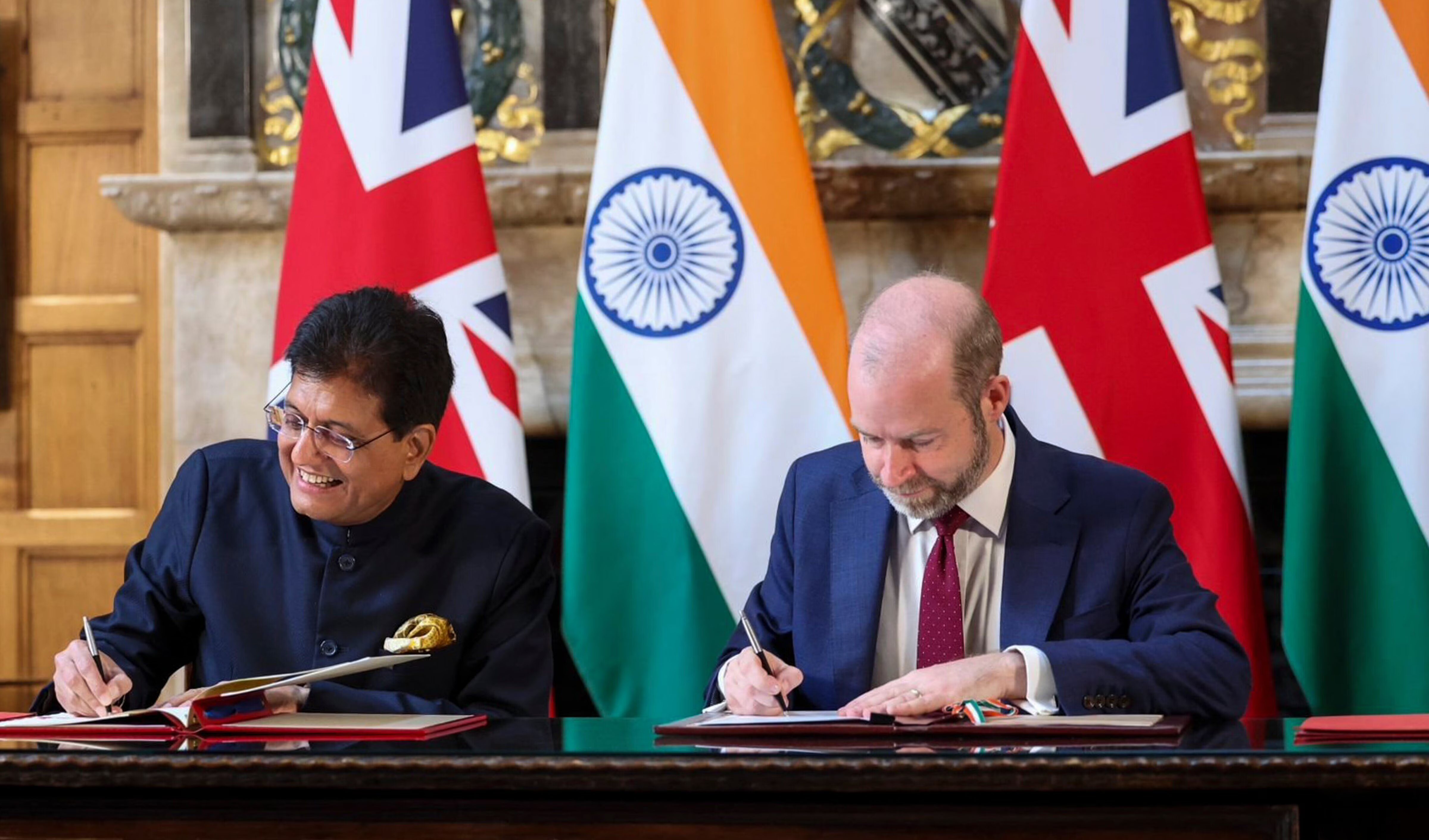 भारत-यूके मुक्त व्यापार समझौता लागू: निर्यात, कारोबार और उपभोक्ताओं के लिए खुले नए अवसर