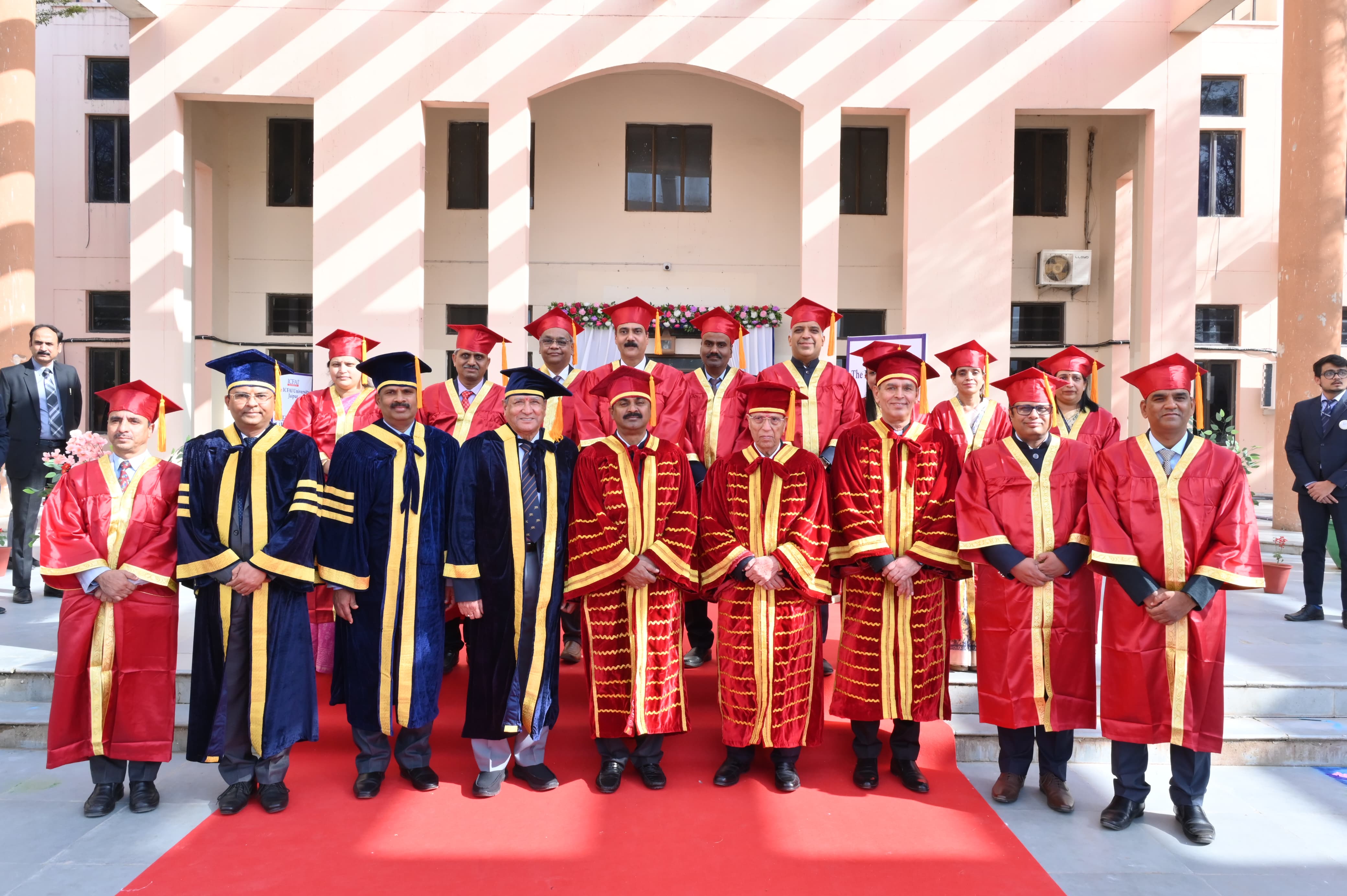 ICFAI विश्वविद्यालय, जयपुर में आयोजित हुआ दीक्षांत समारोह — शिक्षा, अनुसंधान और नवाचार का संगम