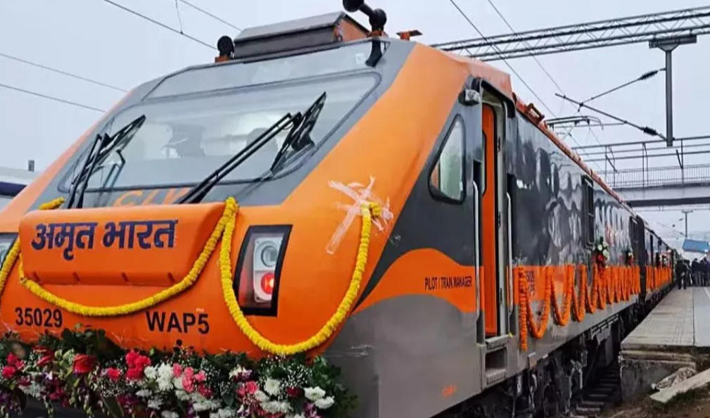 प्रधानमंत्री मोदी ने केरल में चार नई रेल सेवाओं का किया शुभारंभ, स्ट्रीट वेंडरों के लिए SVANidhi क्रेडिट कार्ड लॉन्च